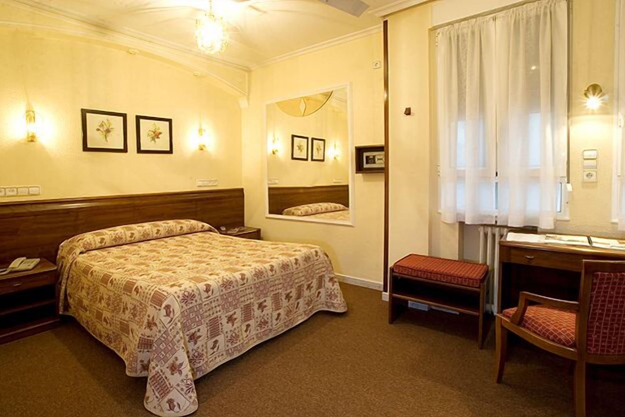 Hotel Castilla Gijón Eksteriør billede