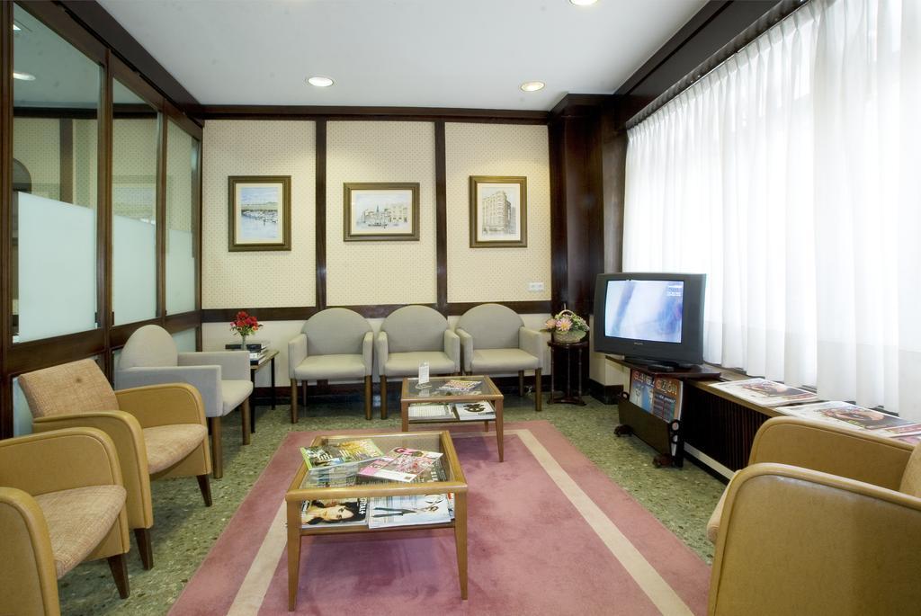 Hotel Castilla Gijón Eksteriør billede